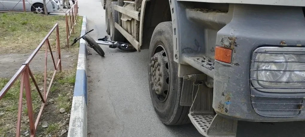 В Омске прокуратура взяла на контроль проверку по факту ДТП с 9-летней девочкой  Предварительно уста
