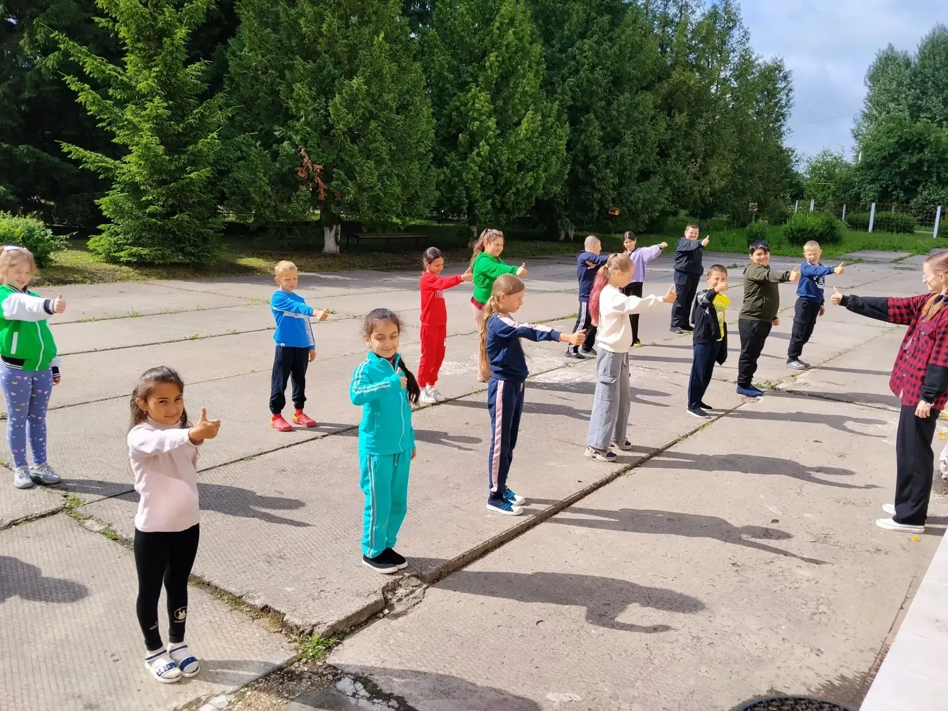 🗓12 день в пришкольном лагере
🎉 День детских общественных организаций: праздник в «Содружестве Орл