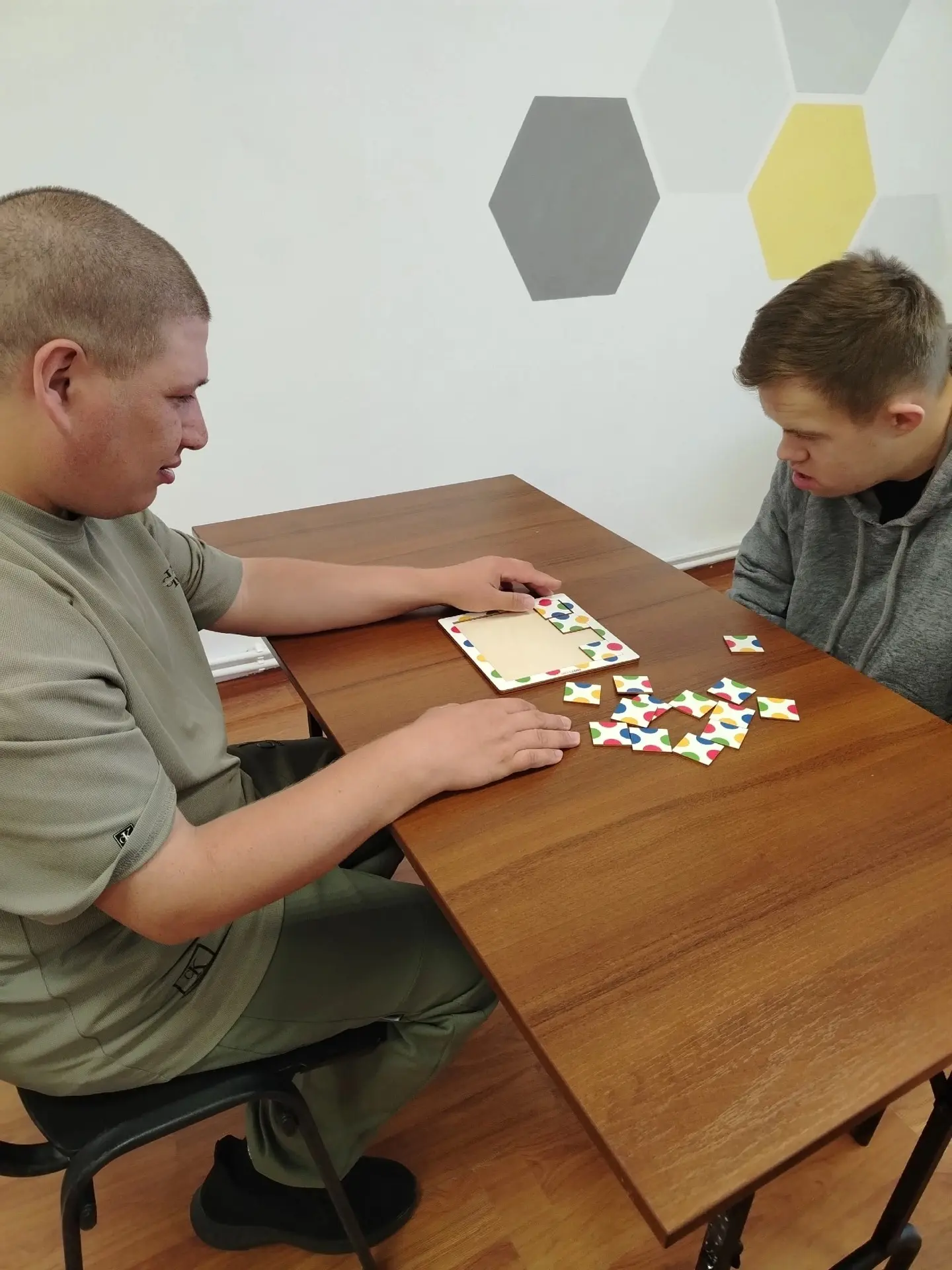 В группе дневного пребывания специалист Анастасия Арсланова провела развивающее занятие...