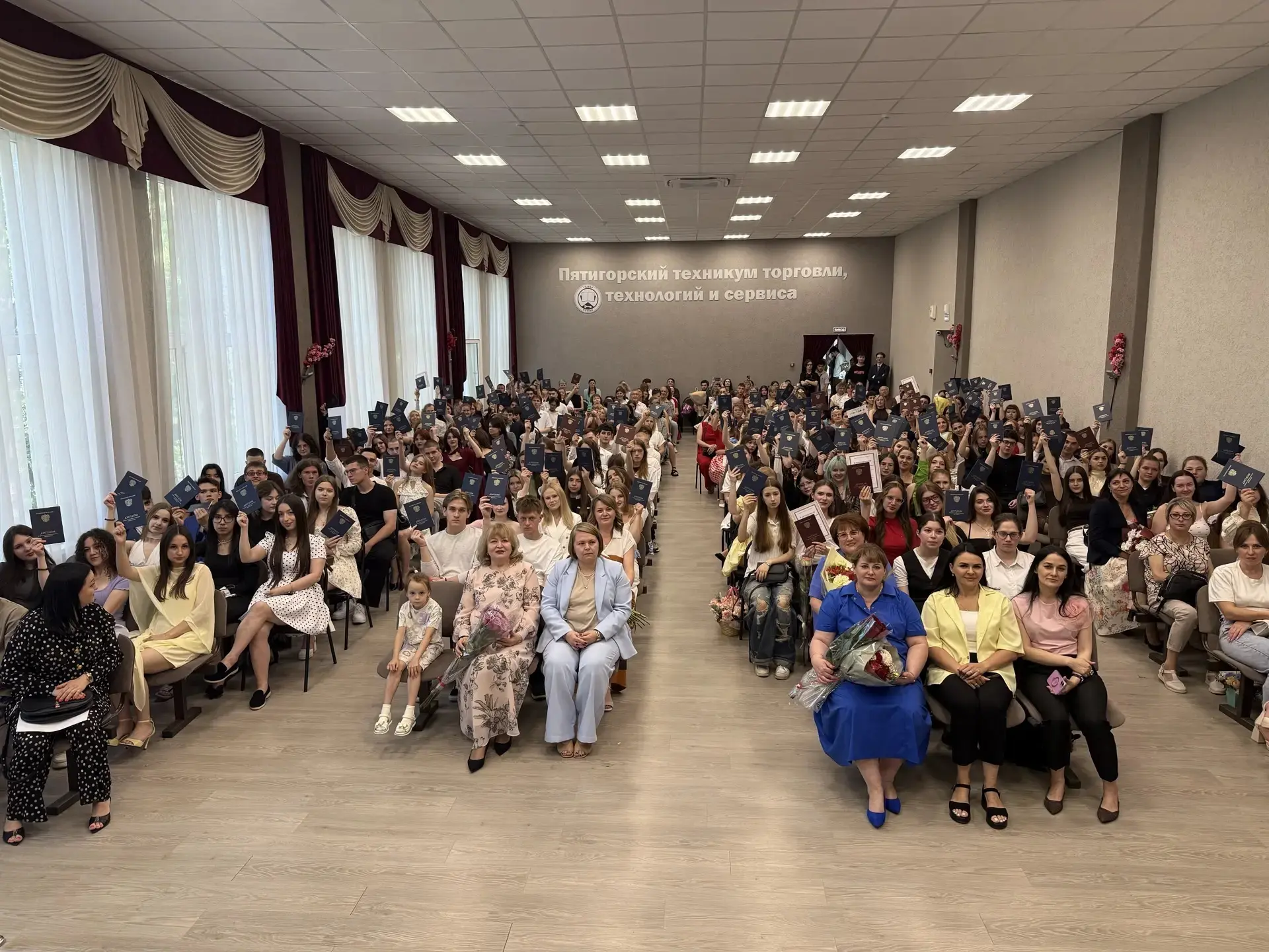 29 июня 2026 года для студентов ПТТТиС произошло одно из главных событий в их жизни - выпускной. Быв