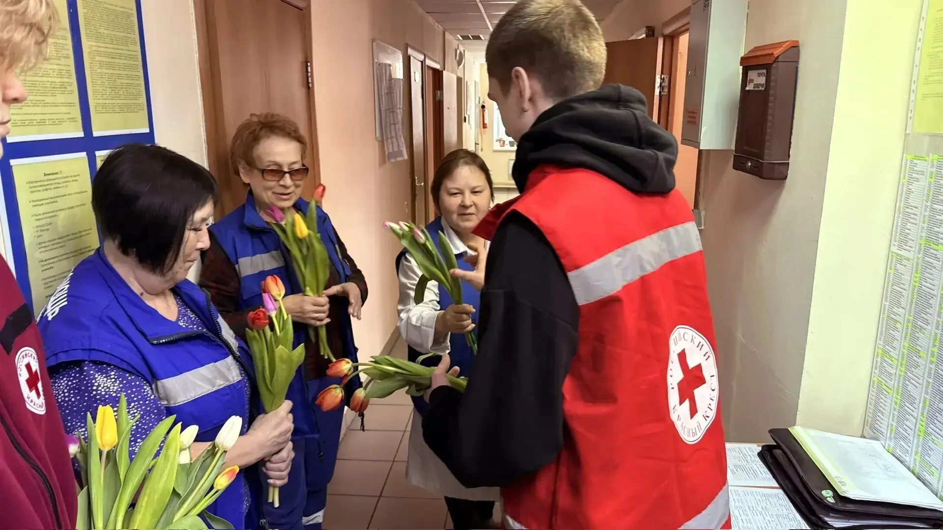 ❤️ Добровольцы Свердловского областного медицинского колледжа, Всероссийского студенческого корпуса 