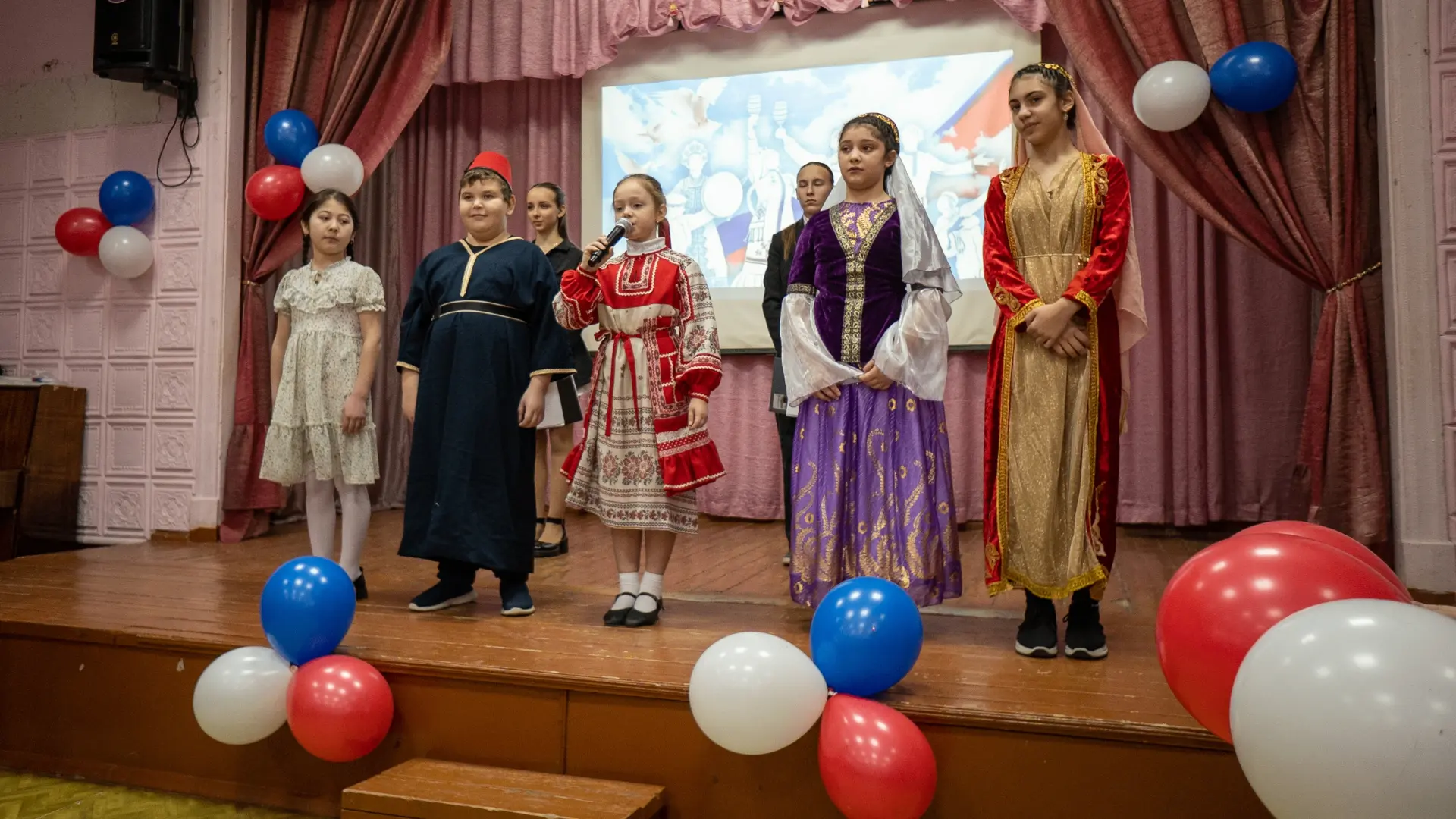 Этот год объявлен Годом единства народов России — временем, когда особенно важно помнить о дружбе, в