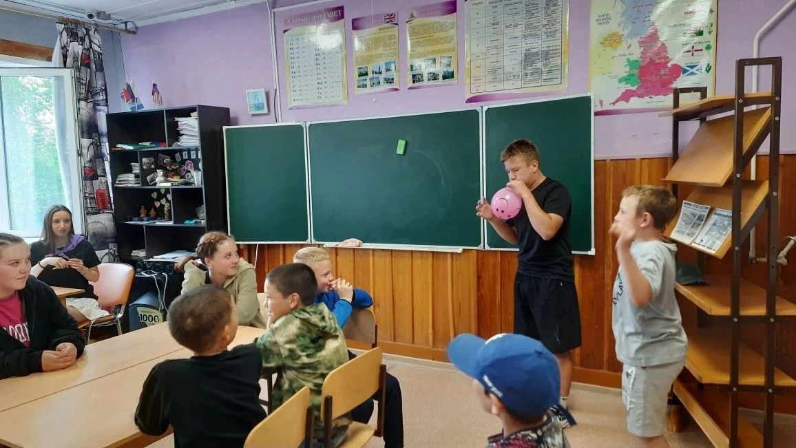 Новости ЛДП "Островок детства"
Яркие выходные в летнем лагере: рекорды, профессии и исторические заг