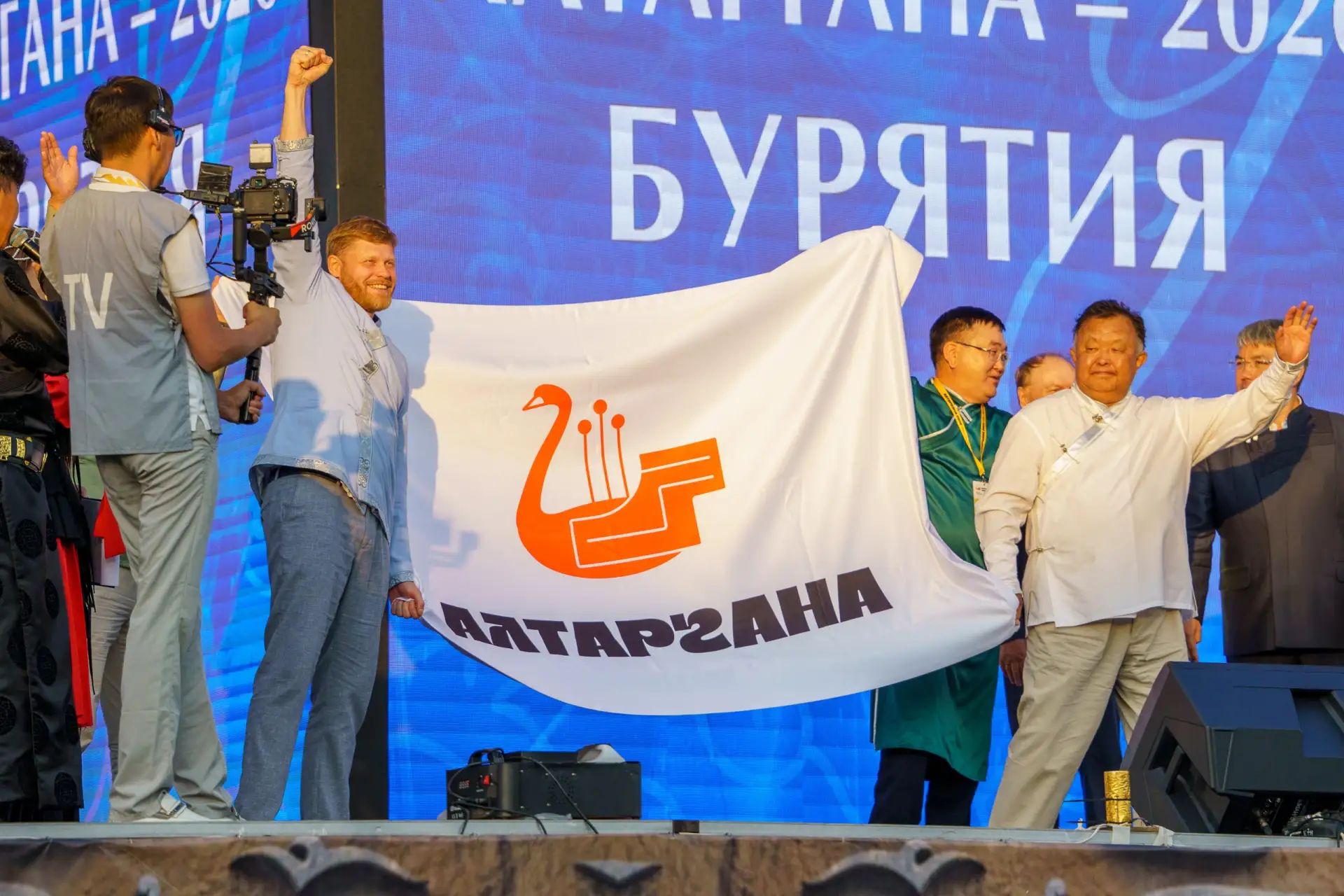 Делегация Иркутской области на «Алтаргане-2026» завоевала 33 награды в творческих конку...