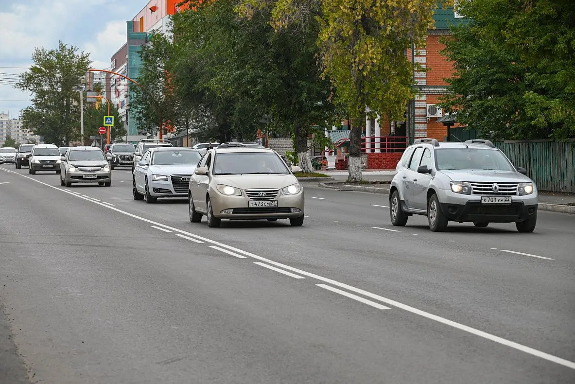 В Барнауле завершен ремонт участка проспекта Строителей по национальному проекту «Инфра...
