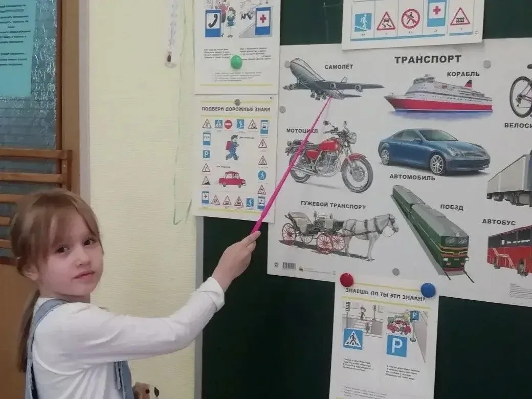 В дошкольном корпусе 618А прошла тематическая неделя «Дорожная азбука», благодаря которой дети смогл
