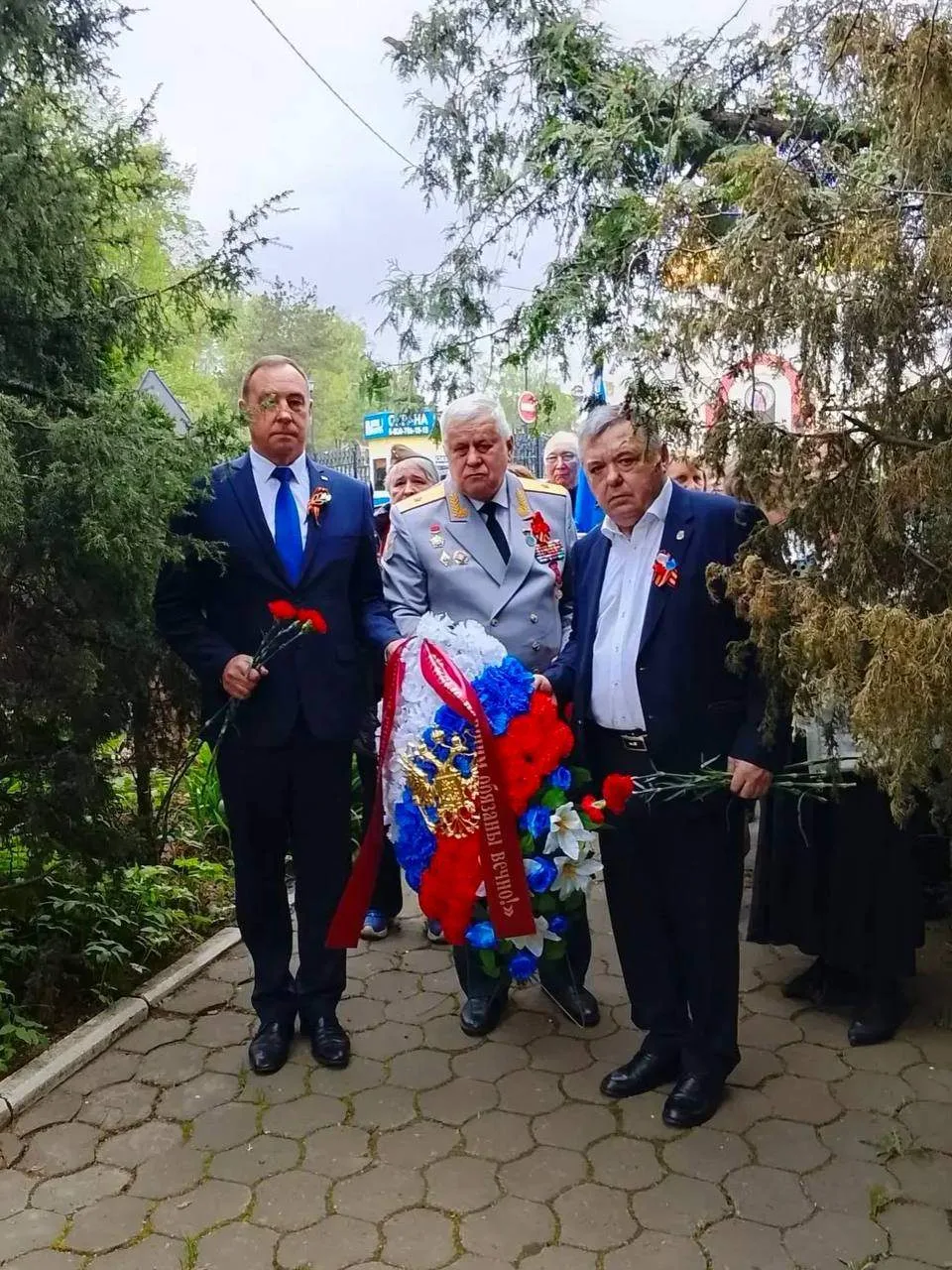 Вечная слава героям Великой Отечественной войны!  Ежегодно, в День Победы, мы вспоминаем тех, кто за