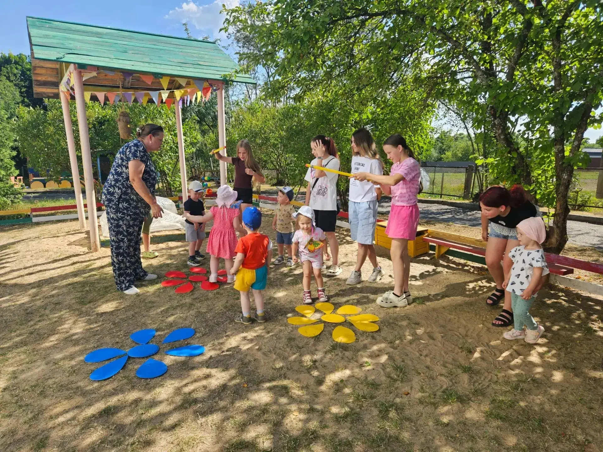 Марафон летних детско-родительских образовательных проектов  «Спортивный серпантин»

Дружные коллект