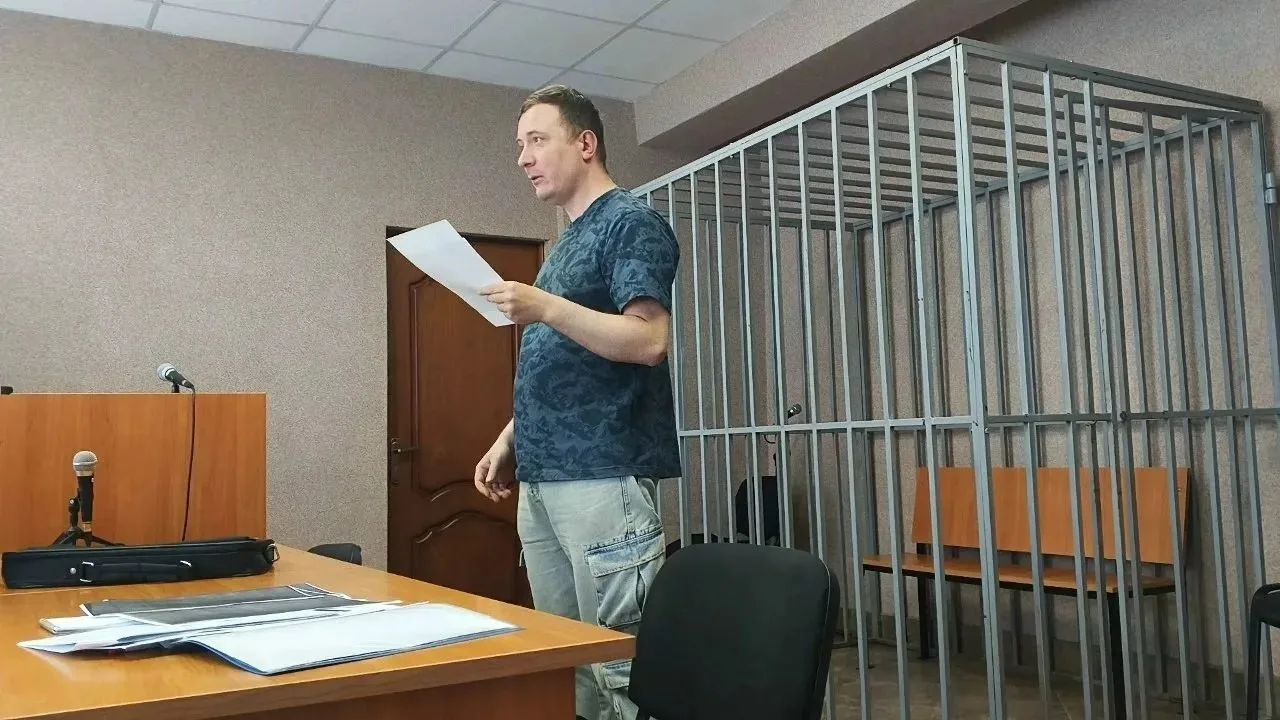 В Обнинске оштрафовали русского активиста Артёма Майнаса.