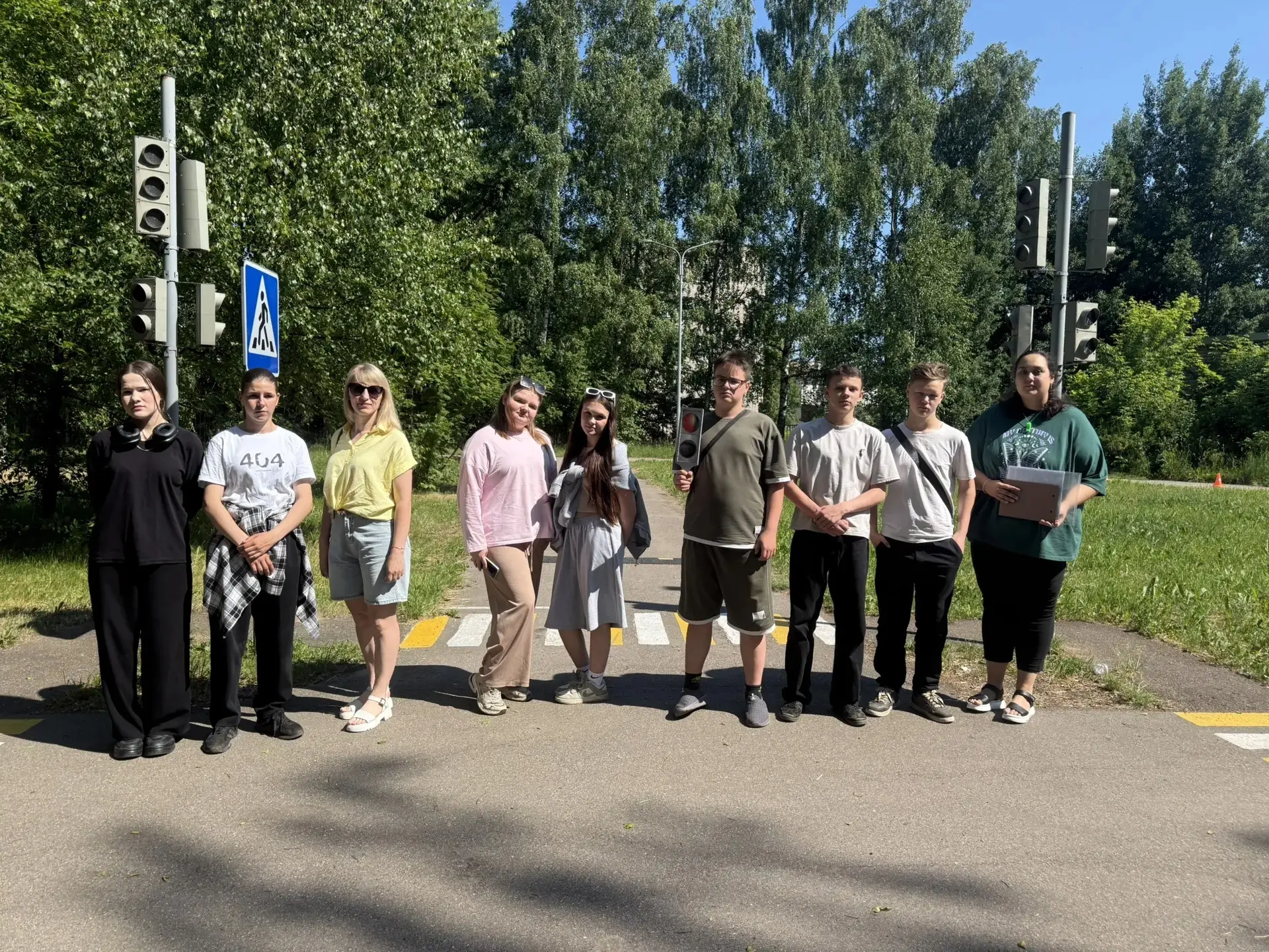 💥10 июня в  нашей трудовой бригаде день был ярким, шумным, весёлым и, почему-то, он очень быстро за