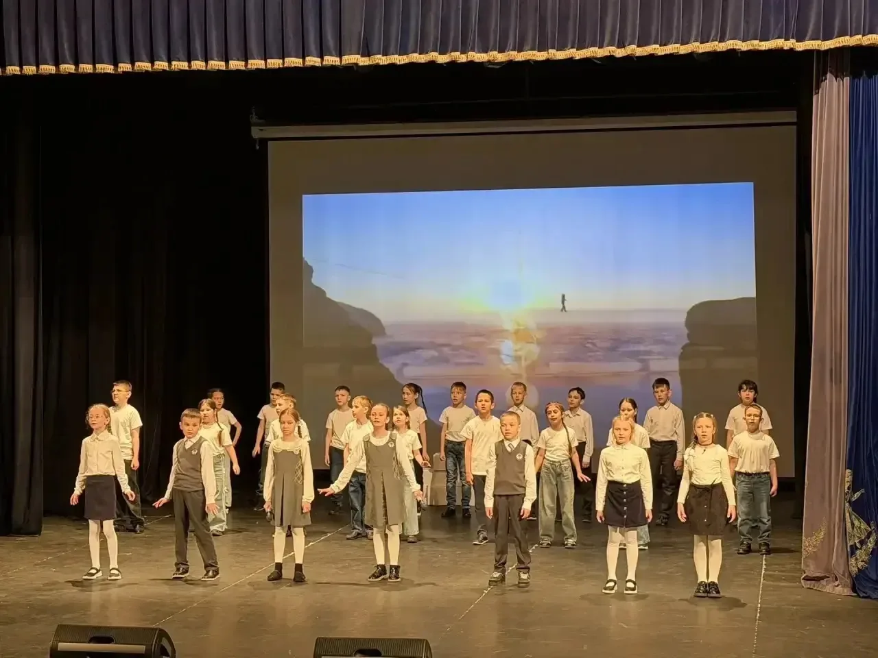 18 марта ученики 2 д класса участвовали в Городском Фестивале школьных театров в ГЦДТ👍🏻  #МАОУСОШ35г