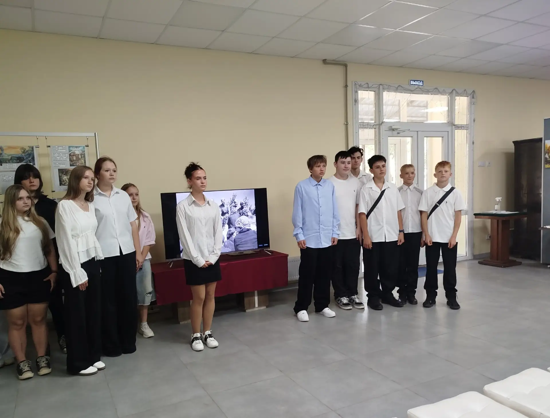 2 сентября для учащихся 8-Б класса Алчевского коллегиума №1 в городском историческом му...