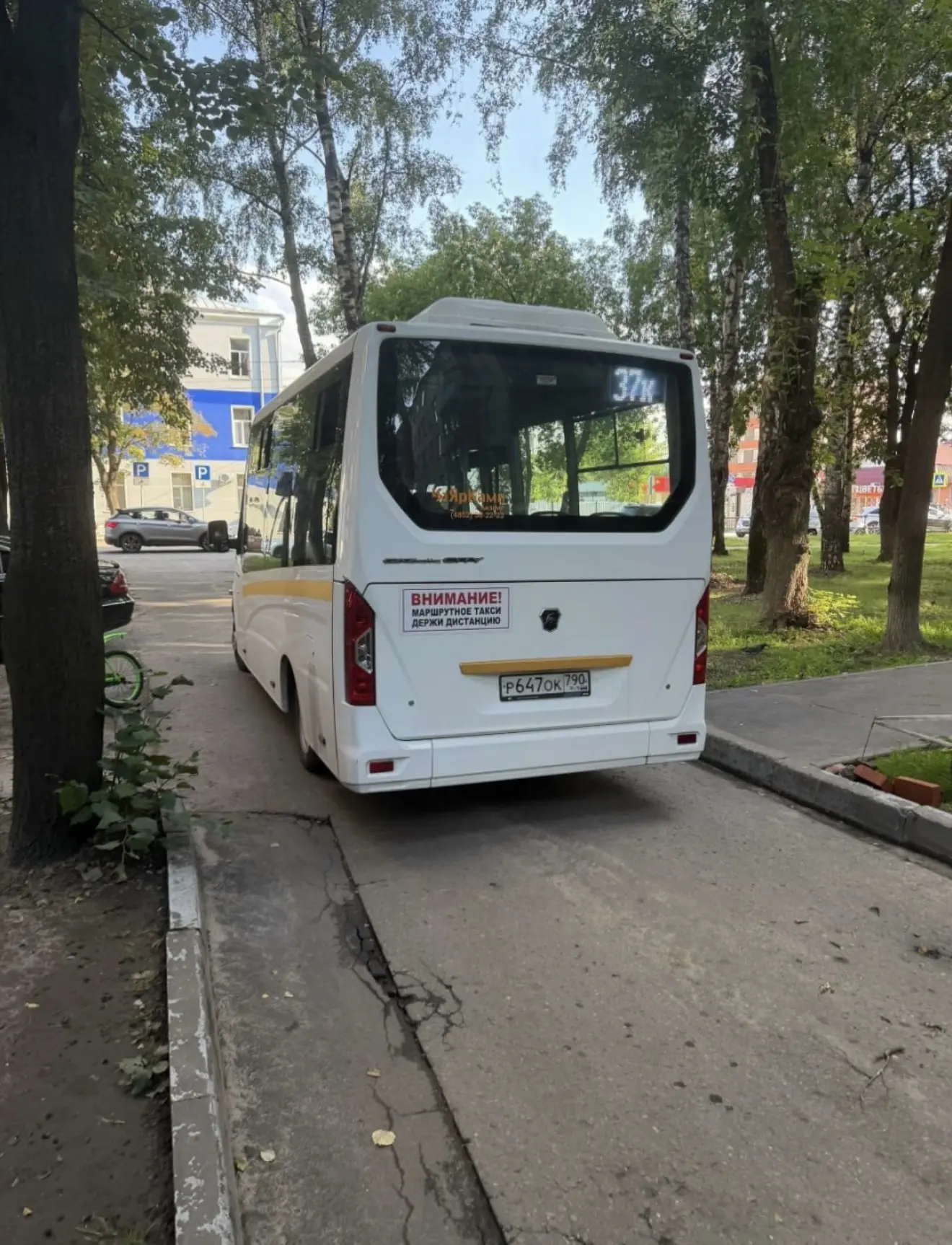 Уху ели маршрутчики!!! 04,08,2026 год в 17ч маршрутка объезжает пробочку…