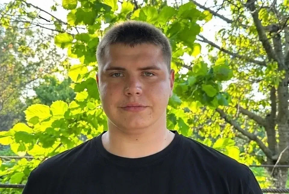 «Неподвижное тело плыло по воде»: Студент спас девочку из реки   21-летний Сергей Лимаренко отдыхал 