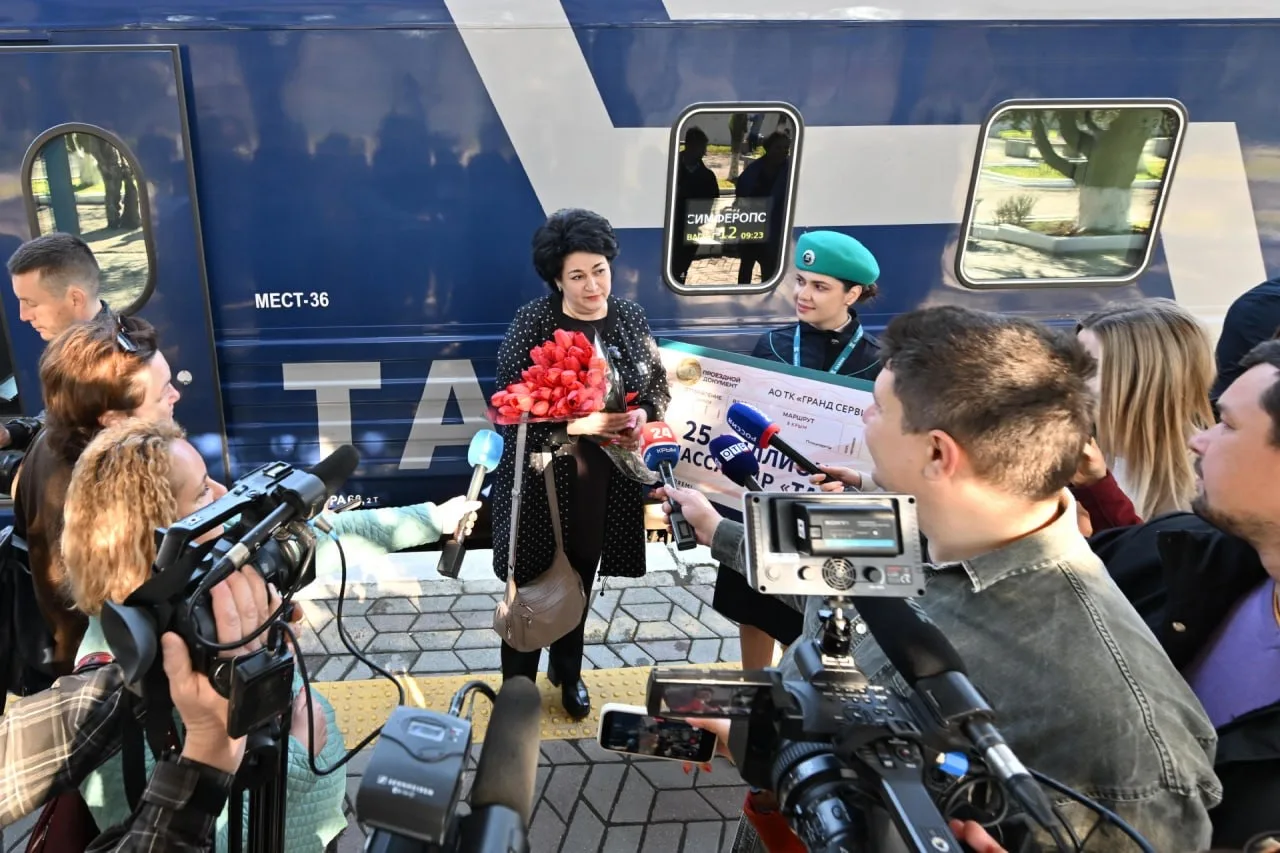 Поездами «Таврия» перевезено 25 млн пассажиров. 25-миллионный пассажир приехала 14 апреля на поезде 