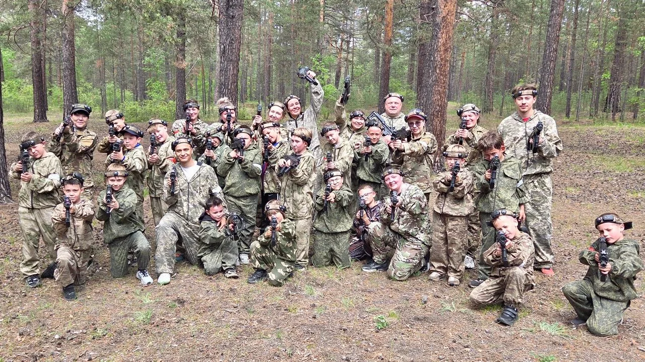 АКТИВНЫЙ ДОСУГ «ФОРВАРДА-2016»💥

Команда в «боевом» стиле отметила завершение учебного года и свои 