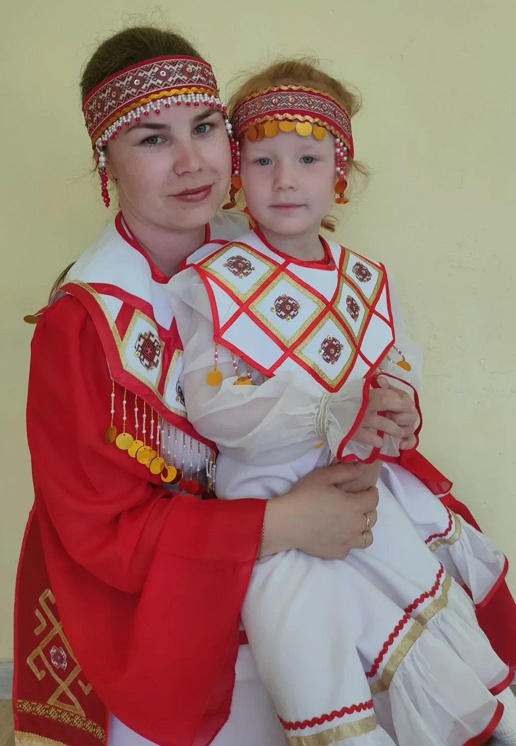 Фоточеллендж «Моя семья в национальном костюме»
#Детскийсад210 #Моясемьявнациональномкостюме2026