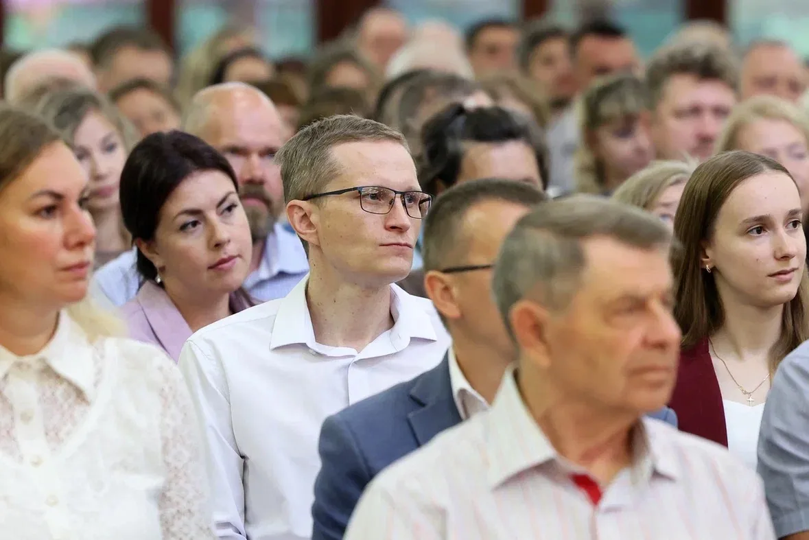 Георгий Филимонов: мы создаём новую архитектуру строительного рынка в Вологодской области

Глава рег