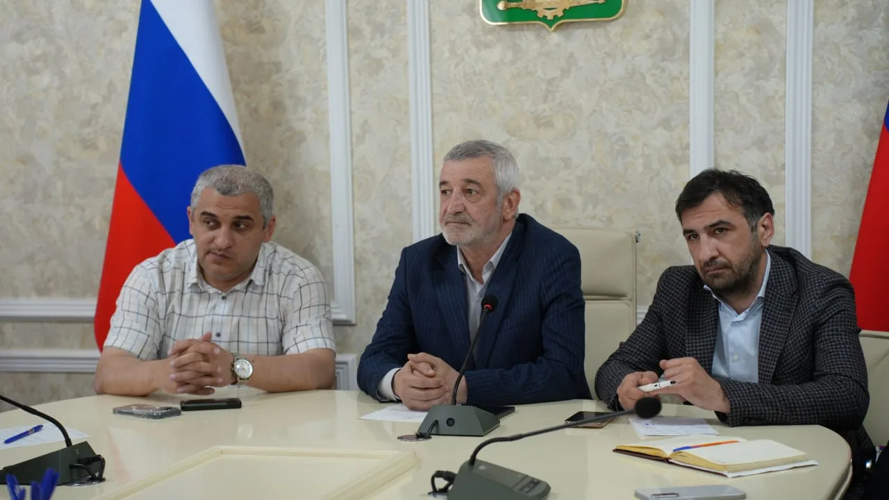 В Хасавюрте заслушали кандидатов на должности руководителей образовательных учреждений  В конференц-