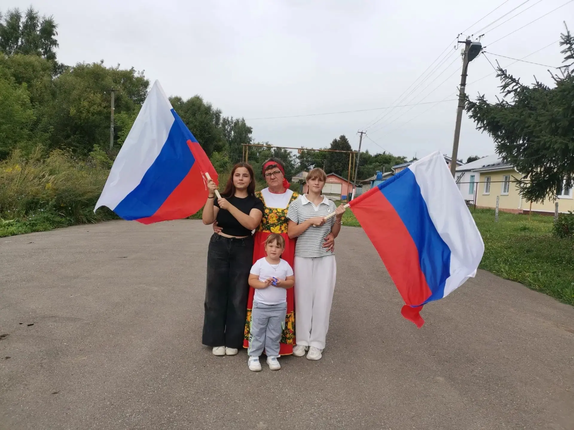 Сегодня в Ёржино был по настоящему особенный день. Мы с детьми провели флешмоб ко Дню Г...
