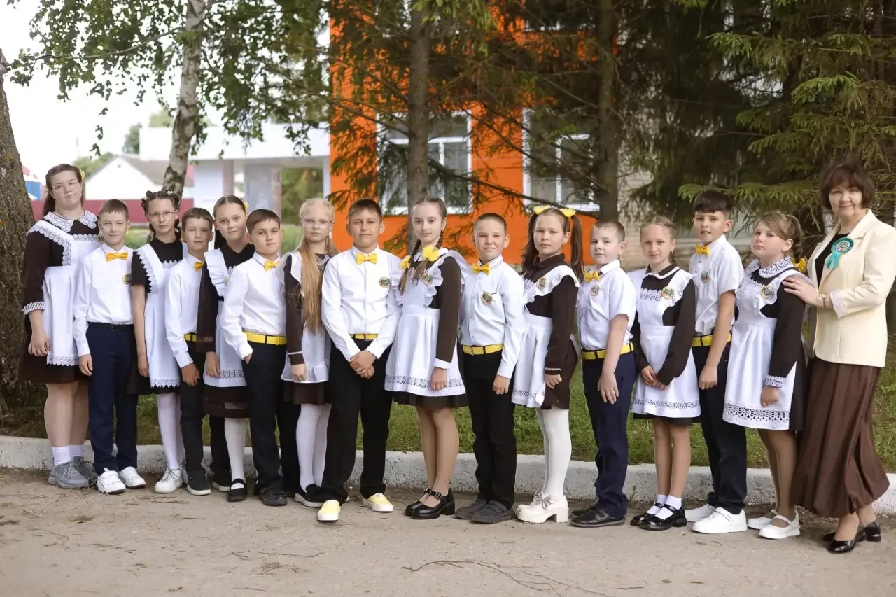 ⭐️Прощай, начальная школа! В школе отгремели выпускные, и это было по-настоящему незабываемо!

⭐️Пра