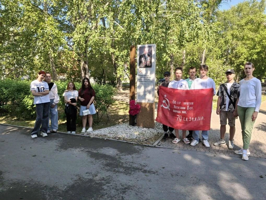 22 июня — День памяти и скорби: начало Великой Отечественной войны.
Ровно в 4 часа утра, без объявле