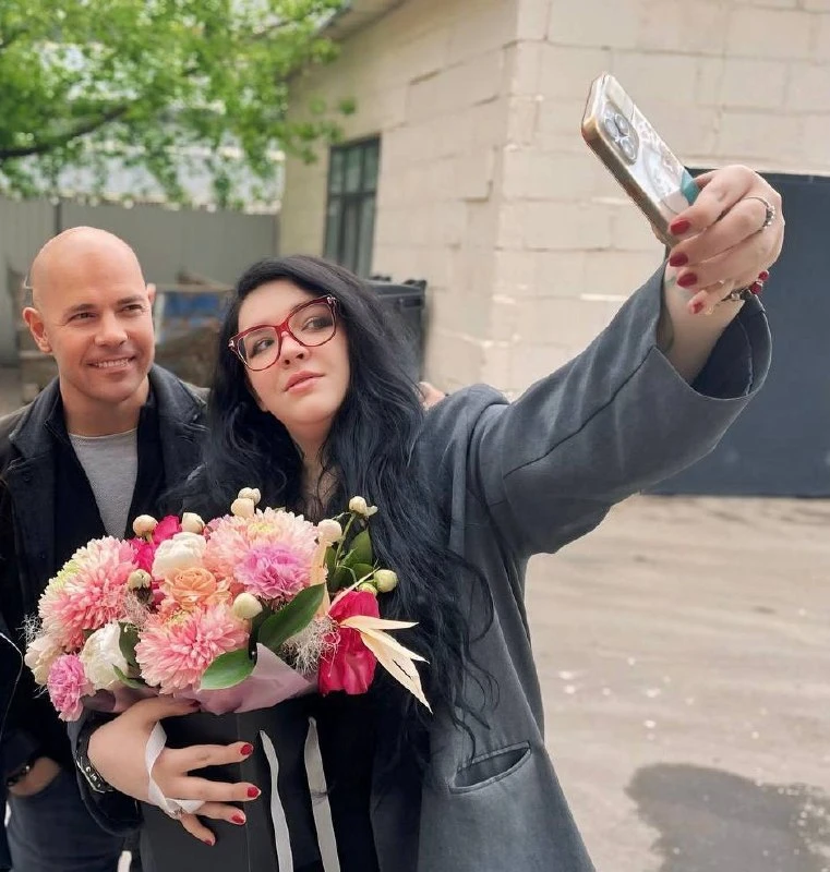 Поздравляем весь коллектив ПланетаМед, всех курсантов ШКМ, всех врачей, контактирующих и не контакти