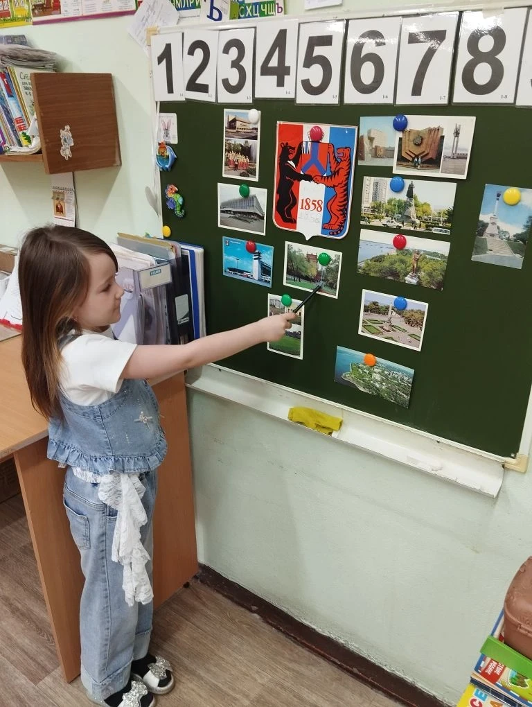 Ко дню рождения города в детском саду прошли тематические занятия на тему «Мой город — ...