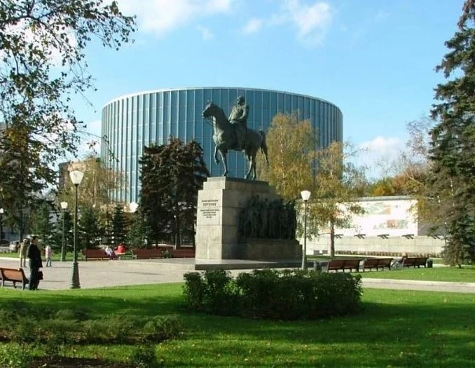 👉 Куда сходить в Москве🚶

Бесплатно увидеть легендарную «Бородинскую битву»: день открытых дверей 