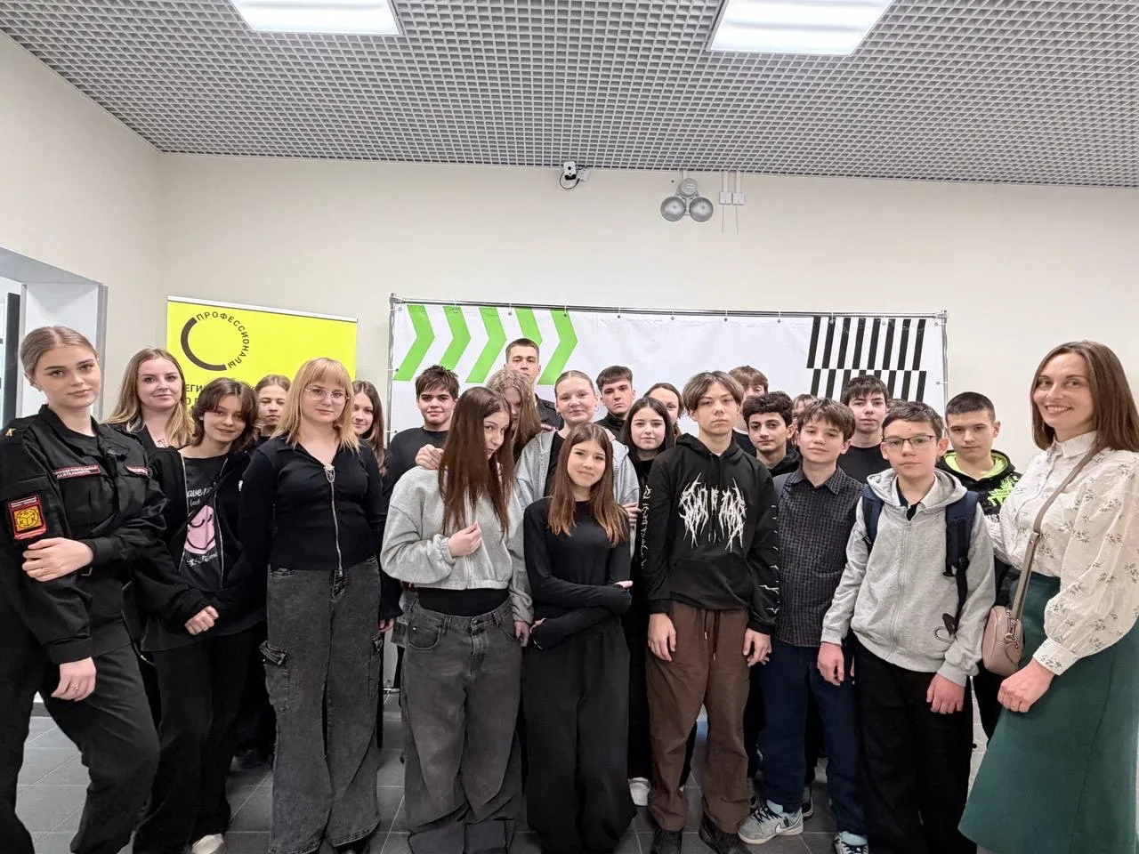 ПРОФОРИЕНТАЦИЯ В БИЗНЕС-КОЛЛЕДЖЕ 🕵  🌟 26 февраля ученики 8-х классов посетили профессиональную пробу