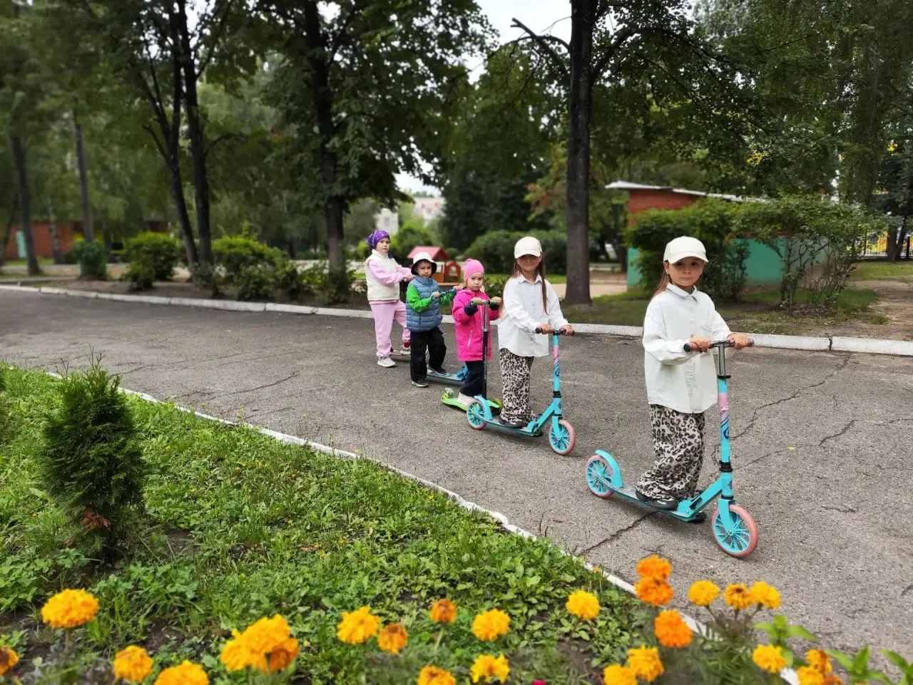 Знаете ли вы, что обычная прогулка на самокате развивает не только мышцы, но и внимание...