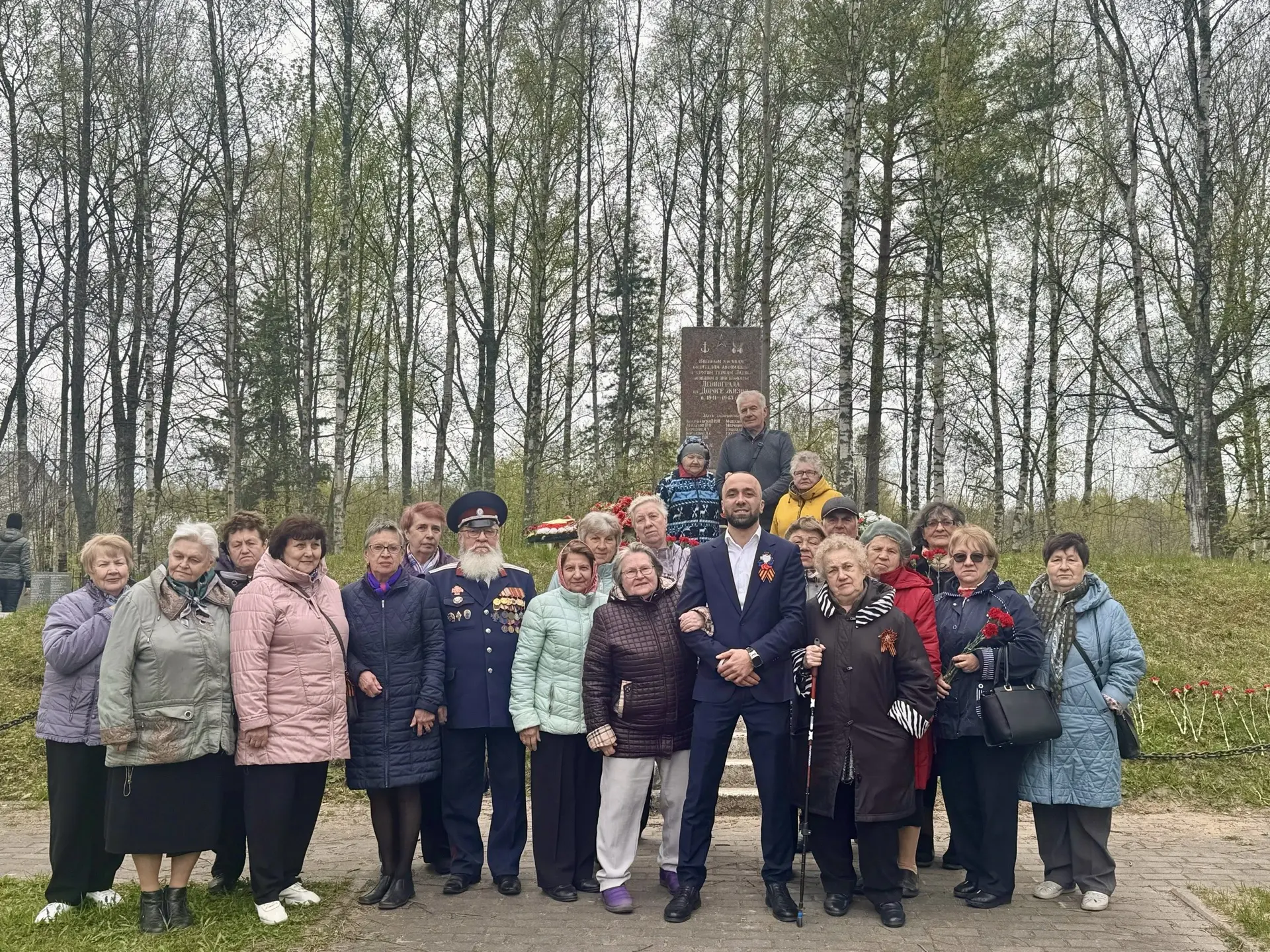 🕯️ Память жива: возложение цветов на Ладожском кургане

В преддверии 81-й годовщины Победы в Велико