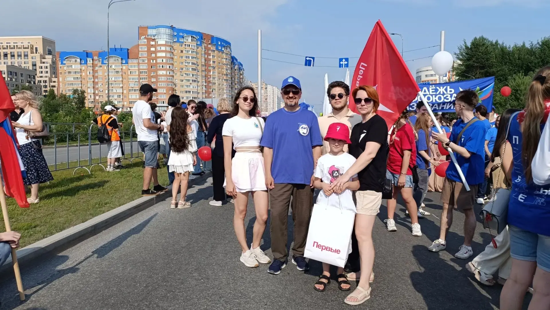 Вчера, 28 июня, наш дружный коллектив принял участие в масштабном городском шествии, по...