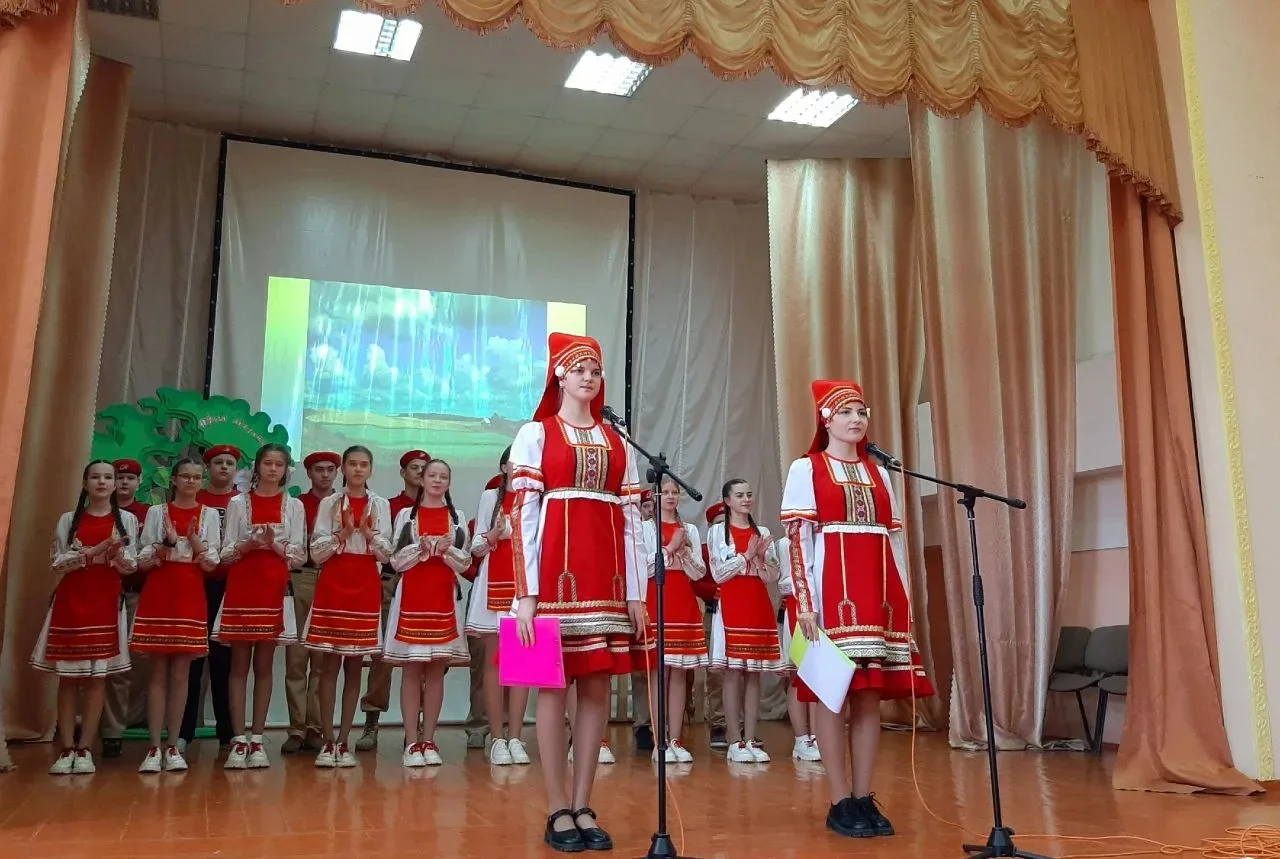 ✅✅✅Течи "Эрзянь правдась" пачколесь Дубёнкань райононь средней общеобразовательной школав!
Тосо ютас