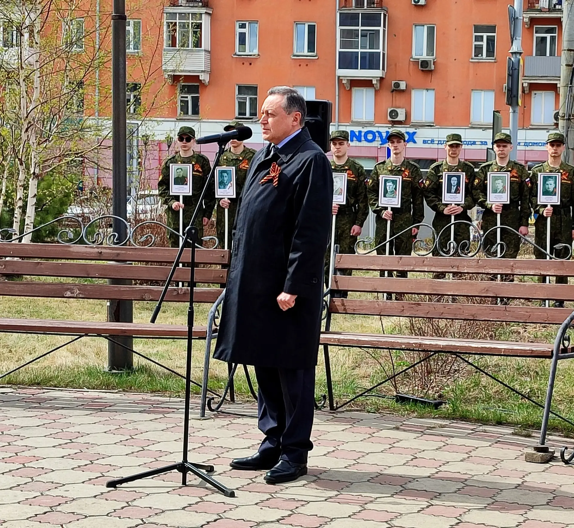 Сегодня на правобережной площадке Университета Решетнева прошёл торжественный митинг, п...