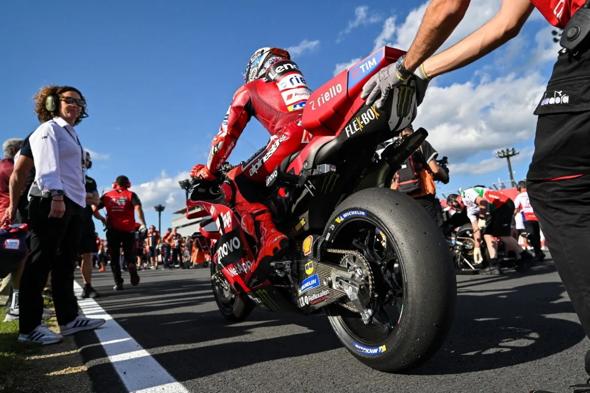 Исход JapaneseGP: Michelin Hard оказался лучше софта - в Мотеги рекорд посещаемости MotoGP