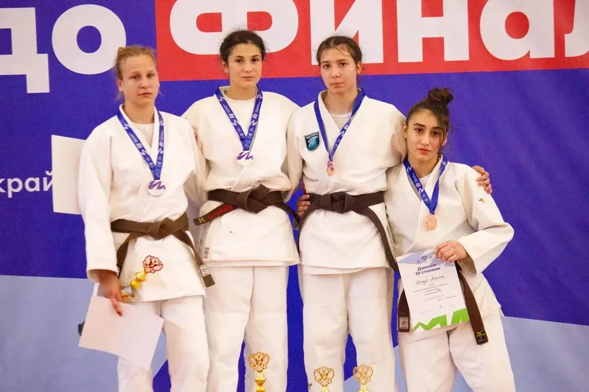 🥈Спортсменка из КЧР Стефания Кириллова завоевала серебряную медаль XIII Летней спартак...