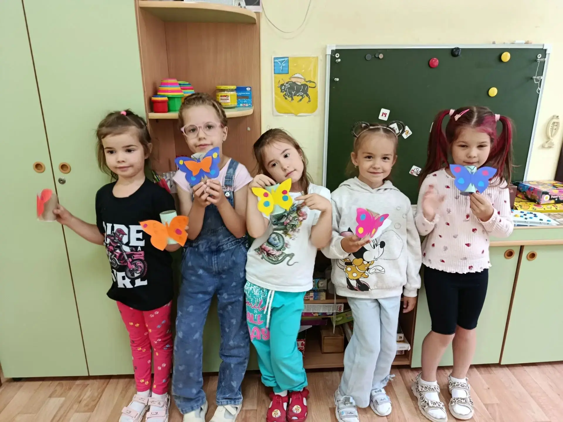 ⚡⚡⚡Сегодня в старшей группе № 7 кипела настоящая творческая работа! 🎨 Наши девочки создавали оригин