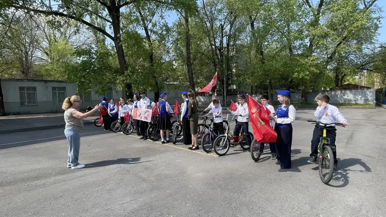 🚲 Дорогами Победы: Велопробег отряда ЮИД! 🚩

Скорость, драйв и бесконечная гордость за свою страну