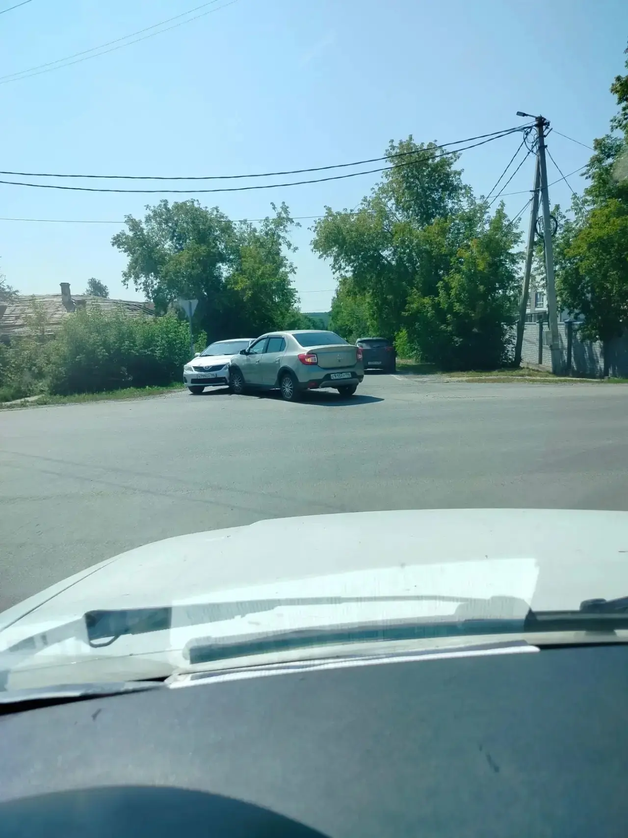 Перекрёсток Ленинградская Энгельса дтп три автомобиля

👉🏼 Инцидент Камышлов. Подписаться 
 Прислат