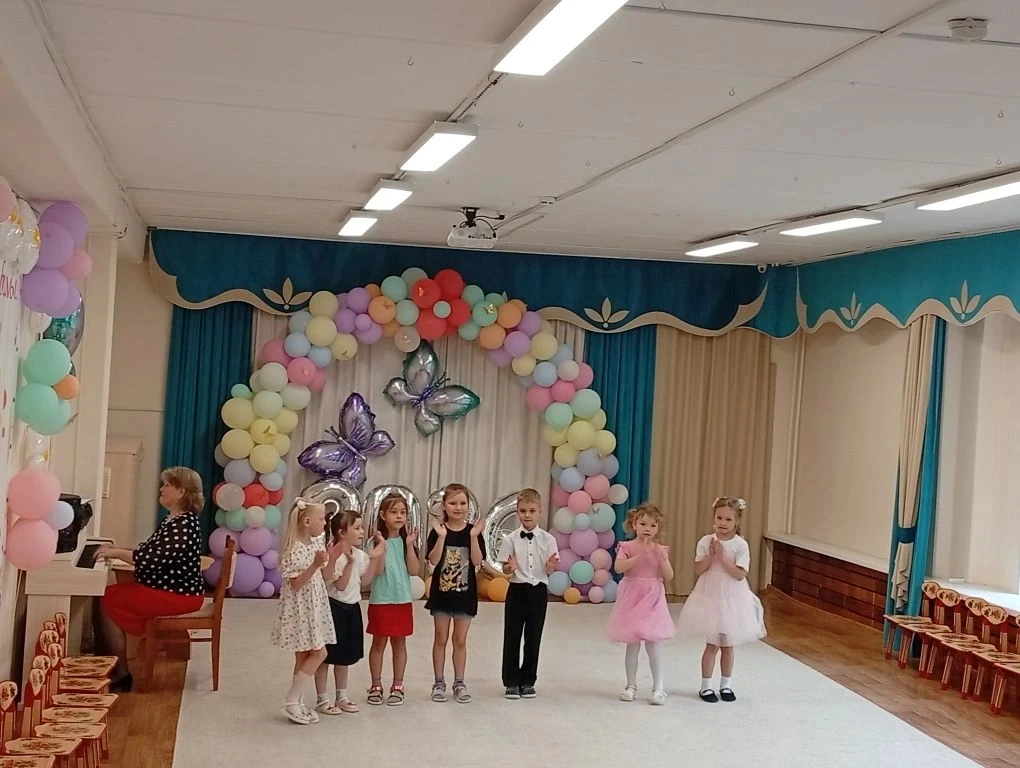 В конце учебного года в детском саду  прошел традиционный отчетный концерт участников к...