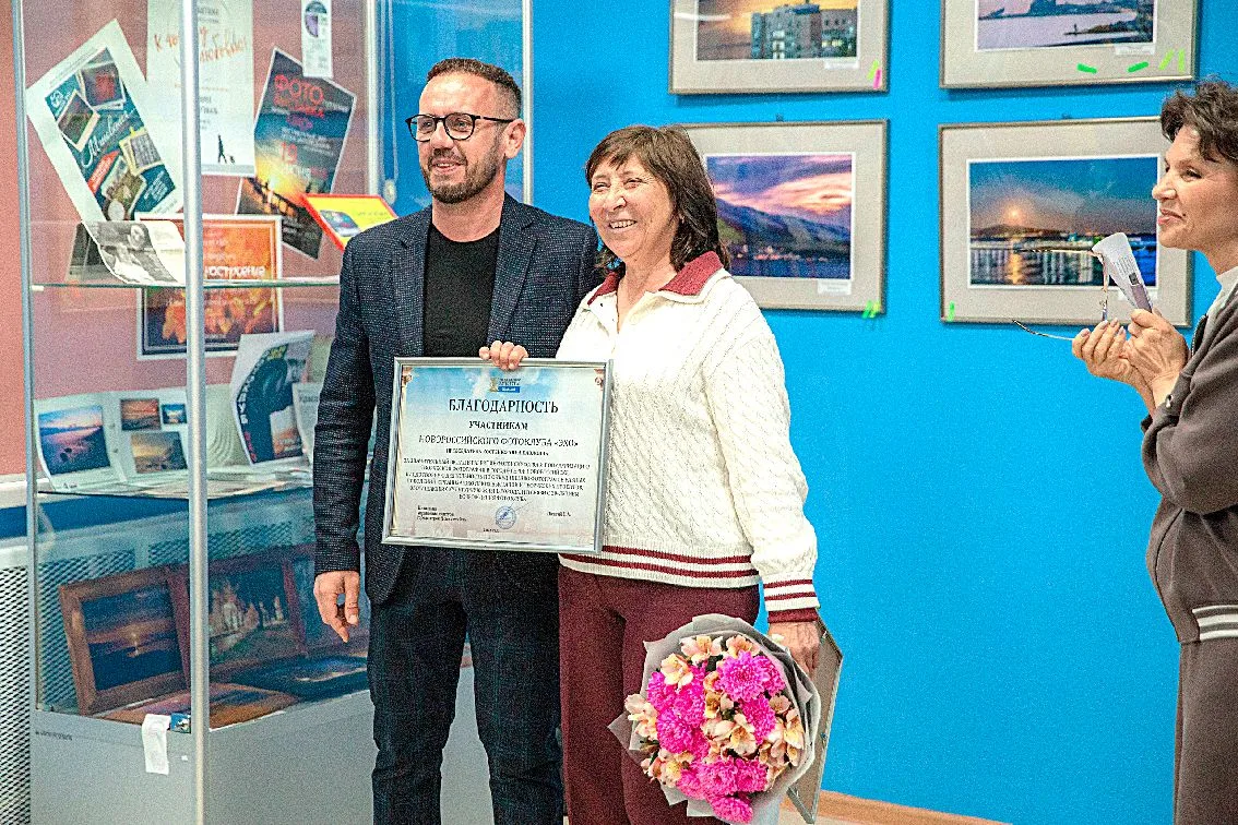 20 ЛЕТ ТВОРЧЕСТВА И ДРУЖБЫ: ФОТОКЛУБ «ЭХО» ОТМЕТИЛ ЮБИЛЕЙ ЯРКОЙ ВЫСТАВКОЙ!   В выставочном зале Ново