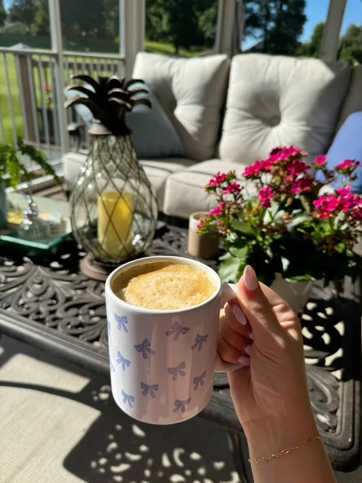 Доброе утро ☀️ 
Желаю всем хорошего дня 💞
