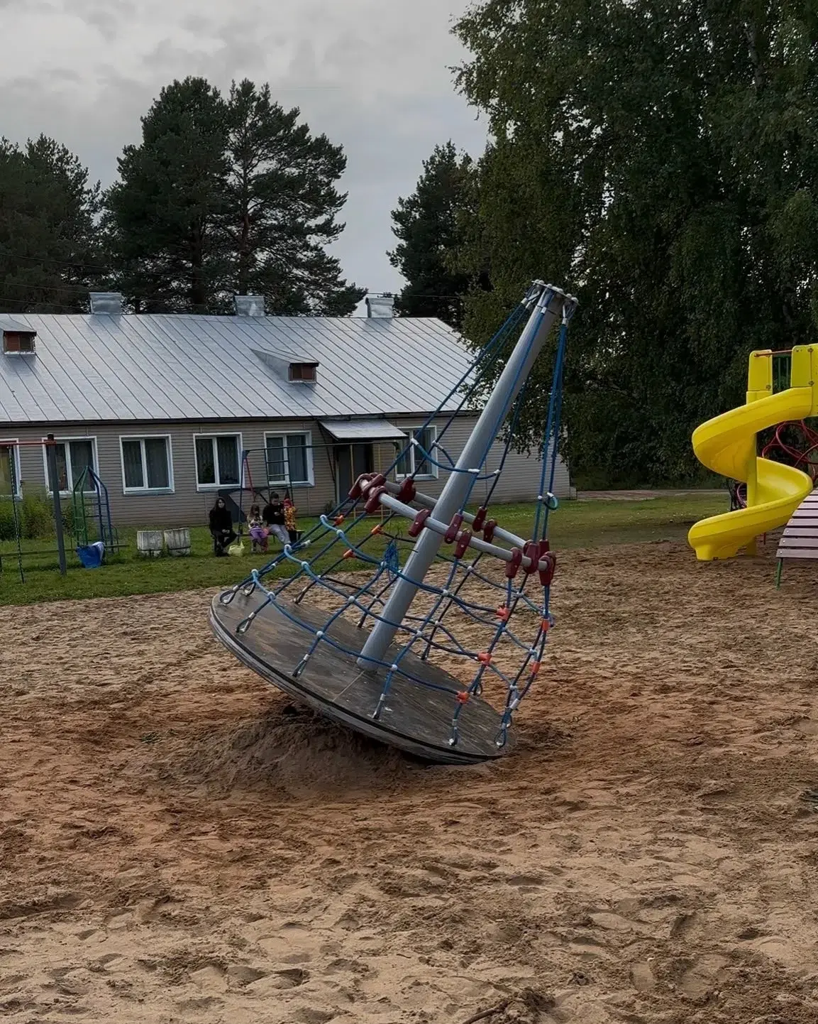 ⚡ Активисты поселка Сидоровка стараются создать уют на своей малой Родине.   Благодаря ...