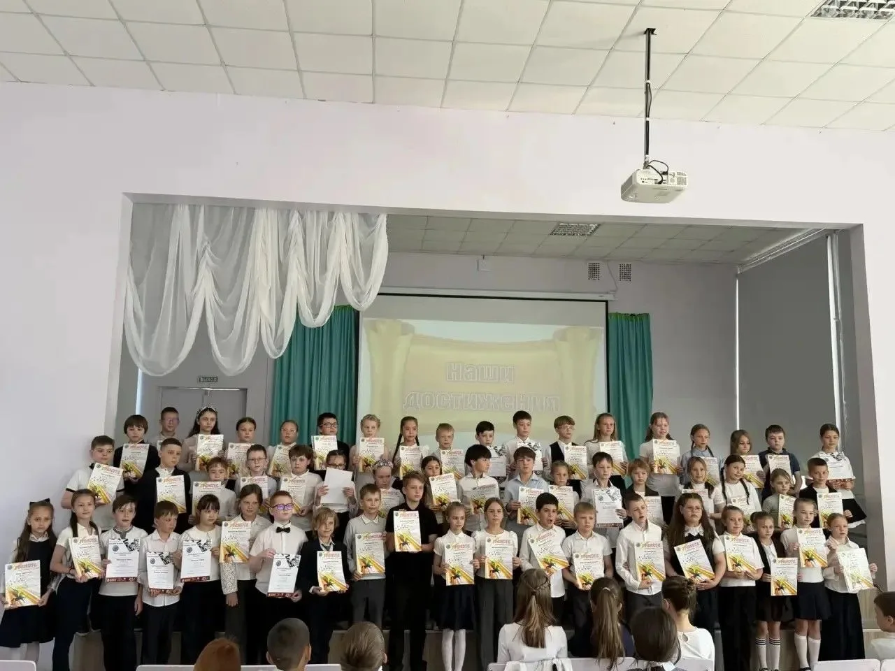 22 мая прошёл праздник «Труд, Творчество, Талант» во 2-х и 3-х классах. Эти праздники завершили учеб