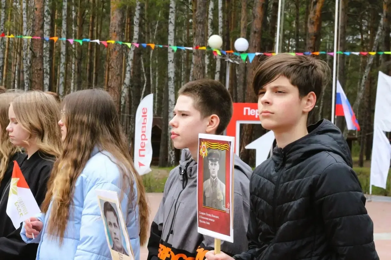 БЕССМЕРТНЫЙ ПОЛК В «РЕБЯЧЬЕЙ РЕСПУБЛИКЕ» 🕯️  В филиале «Ребячья республика» прошла традиционная акци