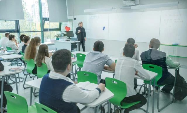 👩‍🏫💰 В Татарстане учредили крупные премии для учителей физики и химии

📚 В республике вводятся с
