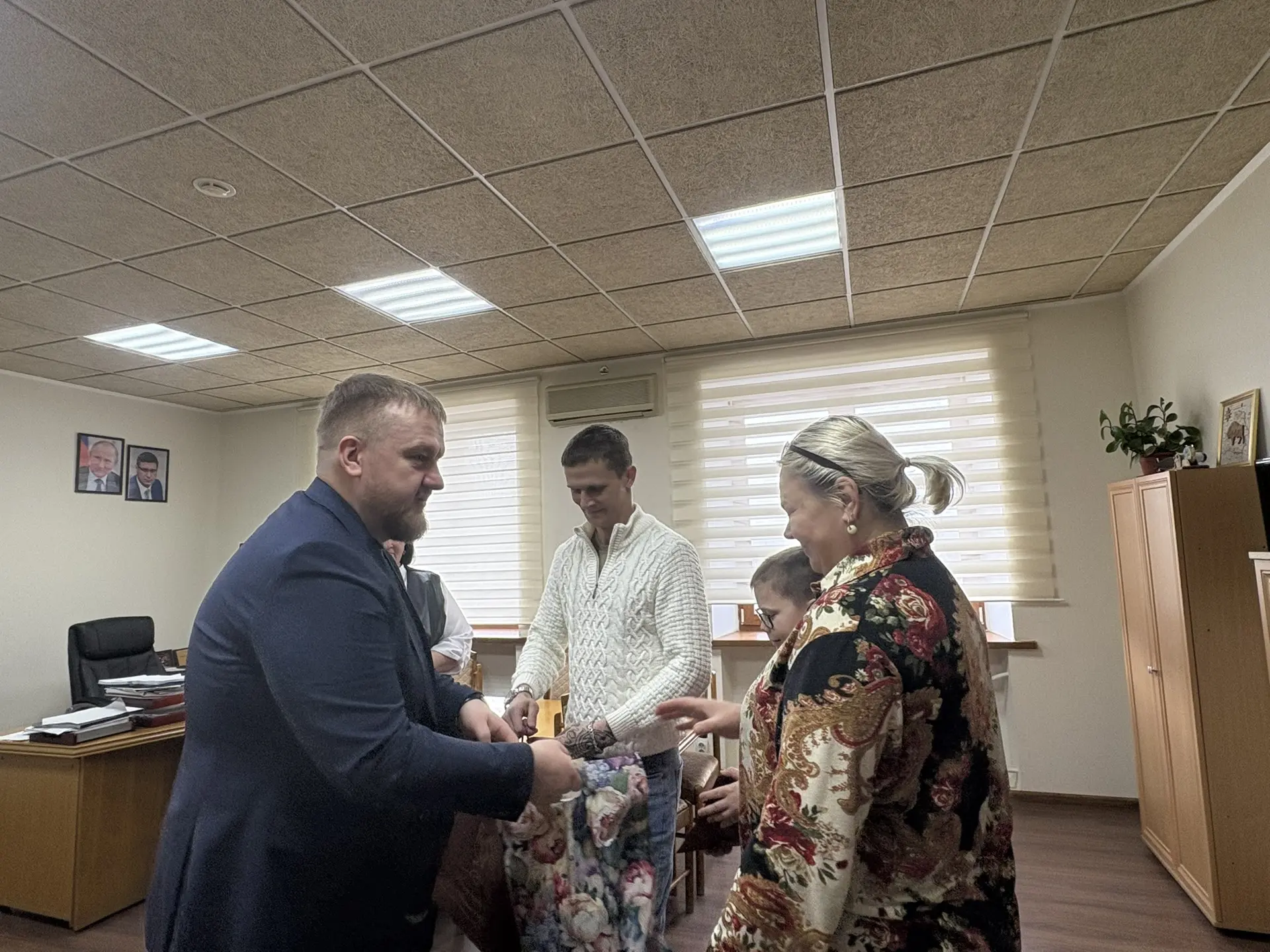 🏠Сегодня вручил земельный сертификат для индивидуального жилищного строительства семье участника спе