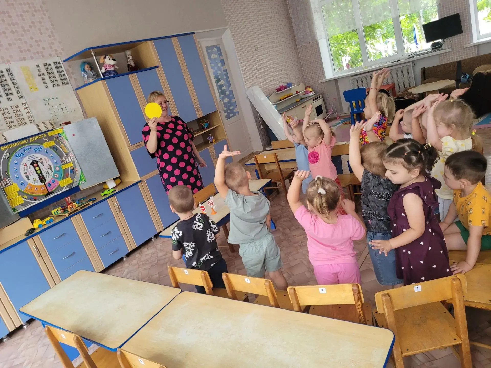 14 августа отмечается Всемирый день ПДД. Сегодня в нашей младшей группе №8 "Озорнички" ...