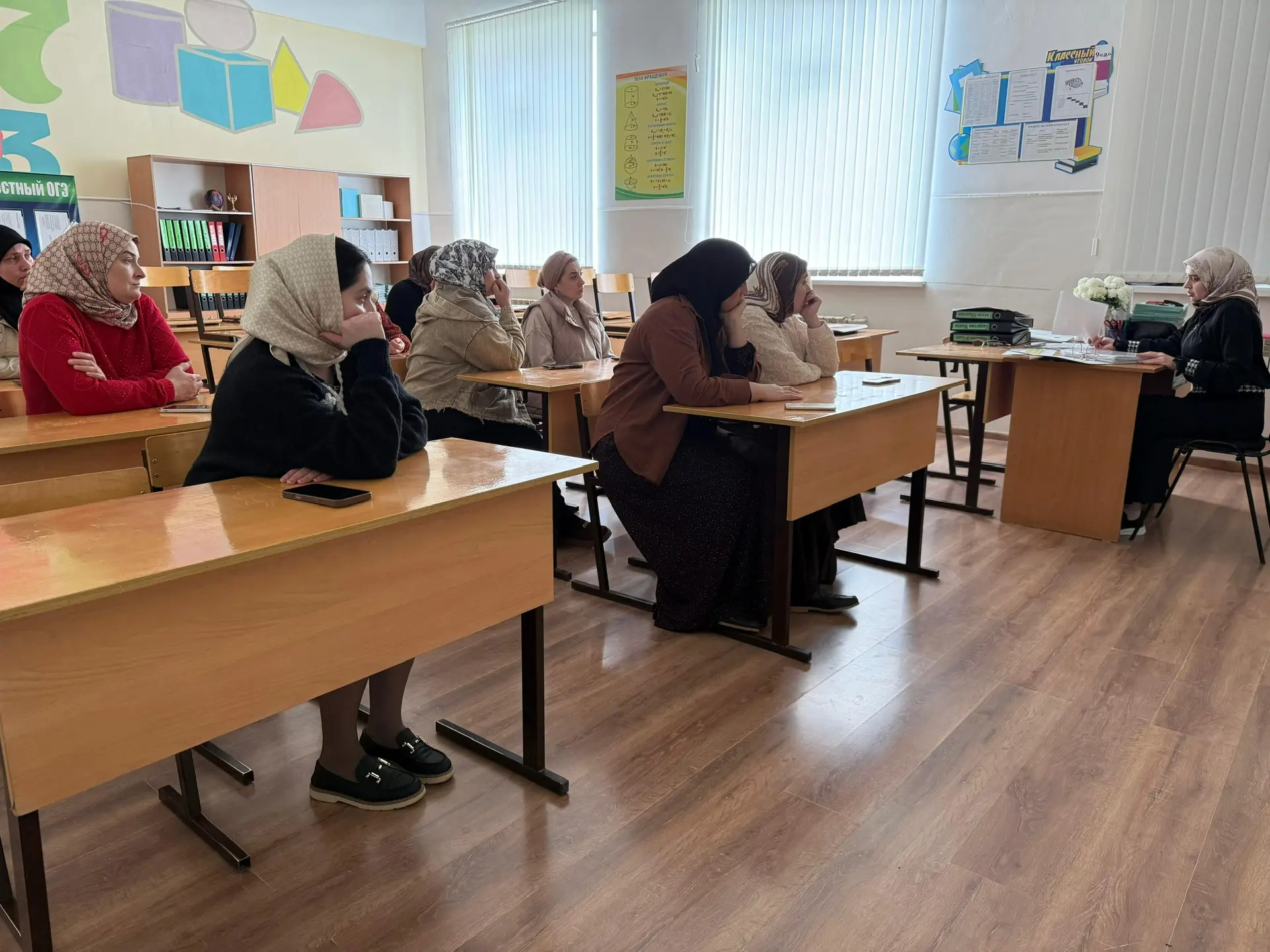 В 11 классе МБОУ «СОШ № 4 с. Алхан-Юрт» состоялось родительское собрание с участием директора школы 